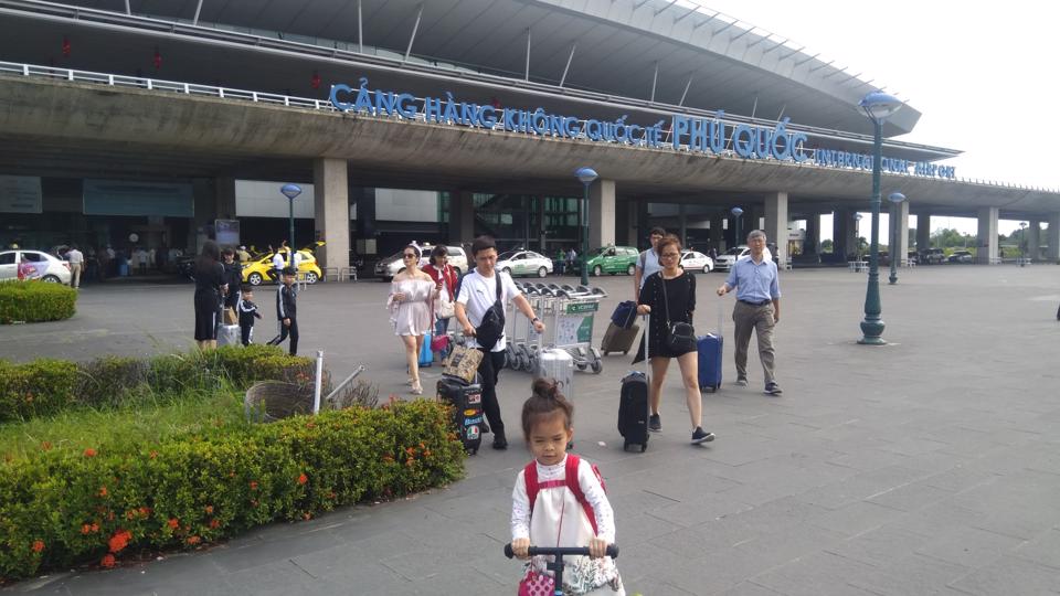 2 người mang chất nổ vào sân bay Phú Quốc bị phát hiện